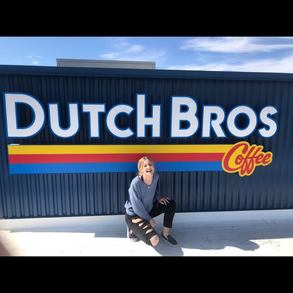 Meet your Posher, Ella